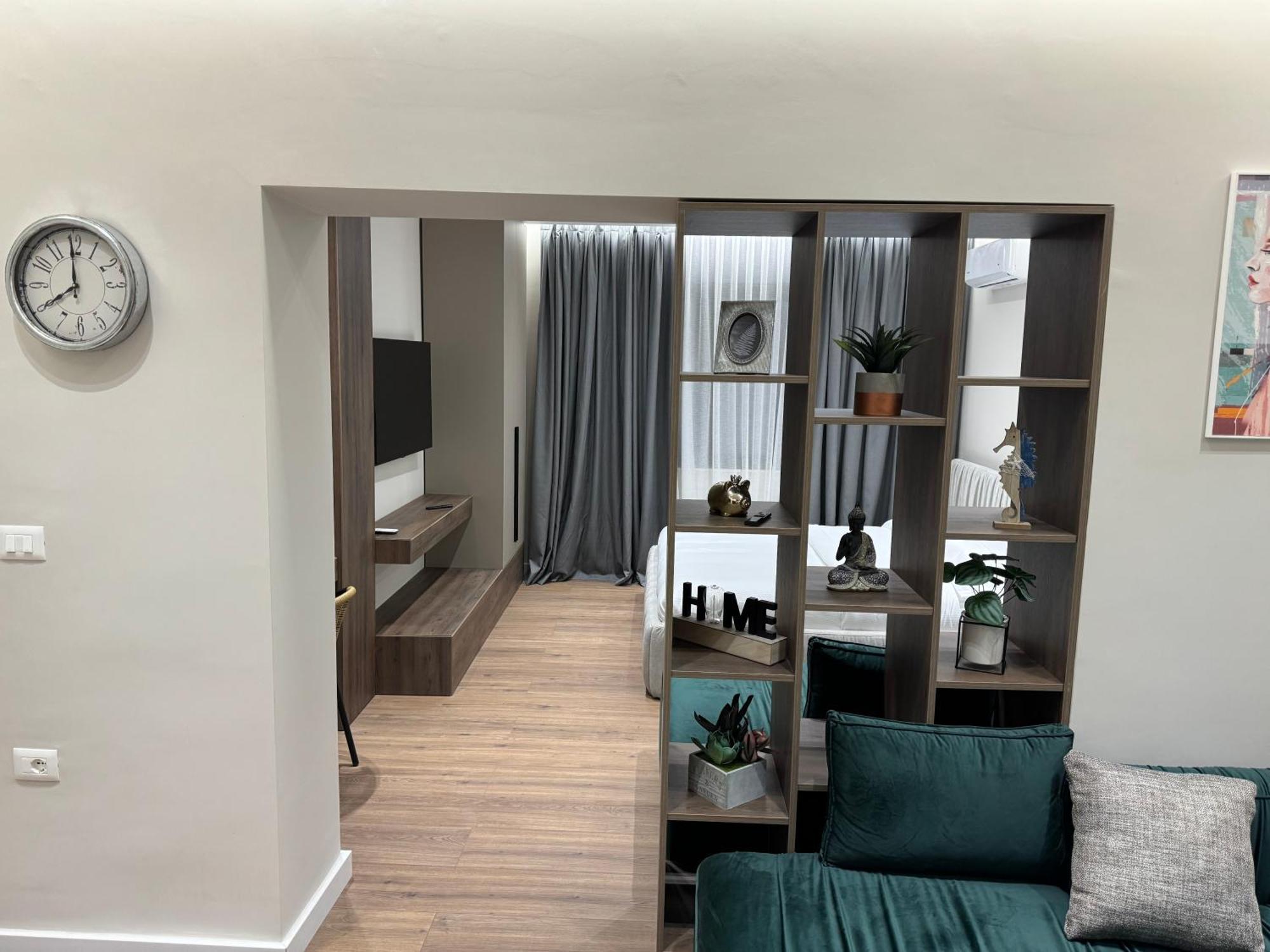 Lux Stay Tirana Bagian luar foto