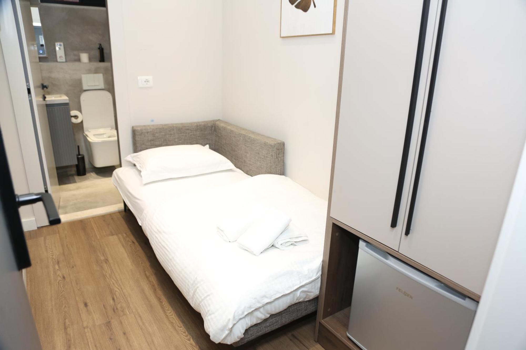 Lux Stay Tirana Bagian luar foto