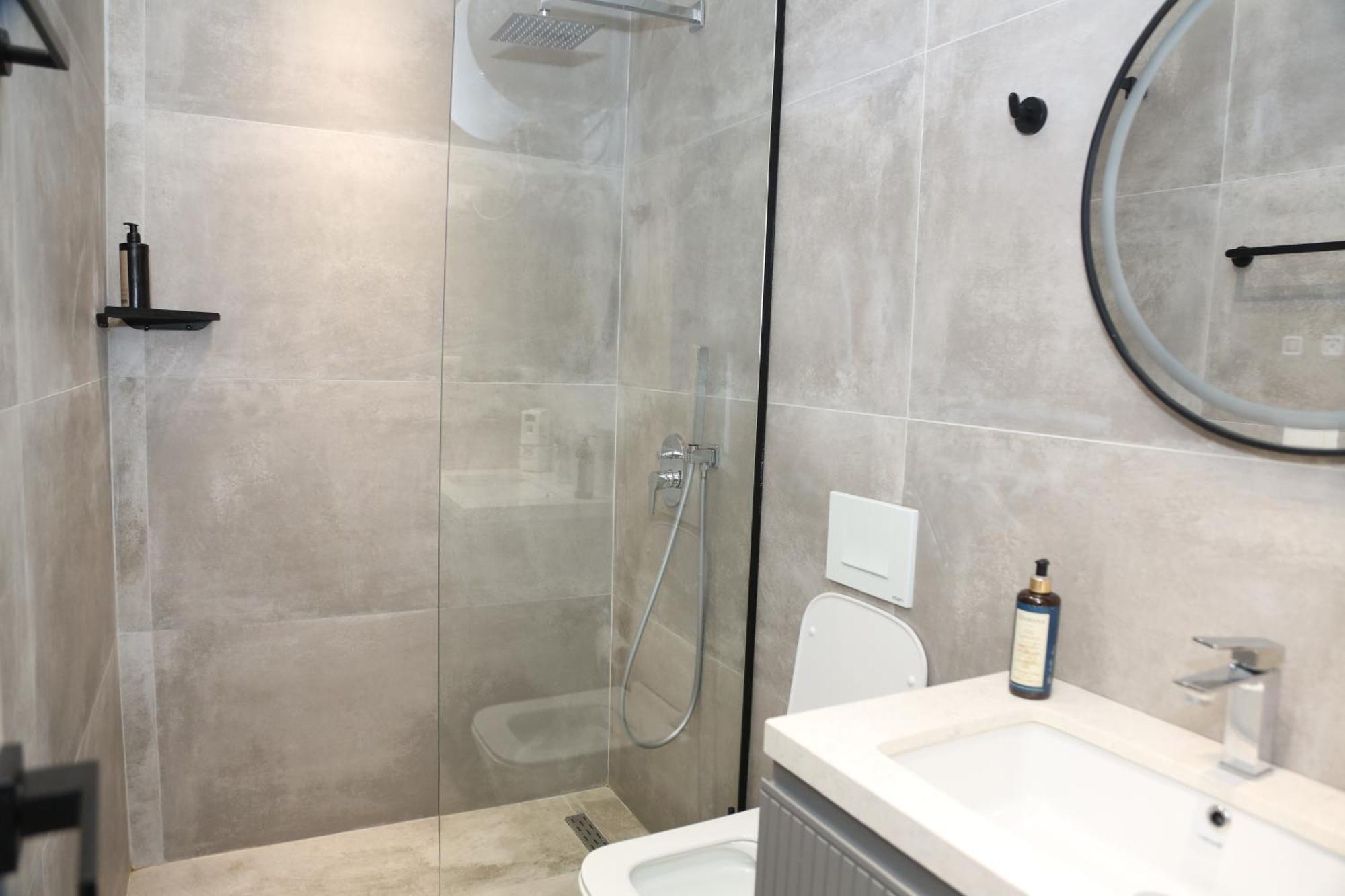 Lux Stay Tirana Bagian luar foto